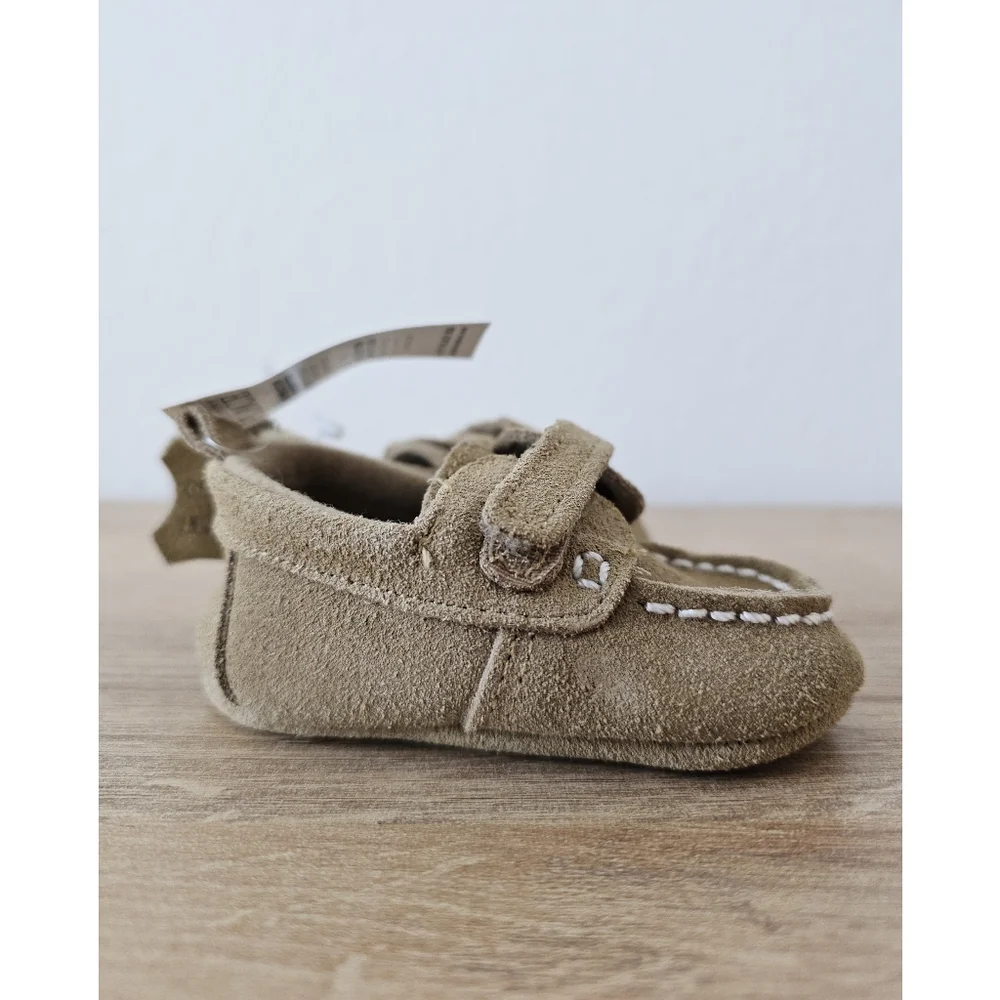 The Children's Place | NWT Suede Velcro Moccasin Shoes